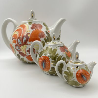 купить Набор из трёх чайников "Петушок", фарфор, роспись, золочение, Городницкий фарфоровый завод, СССР, 1970-1991 гг.
