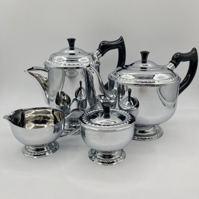 купить Набор чайно-кофейный (чайник, кофейник, молочник и сахарница), мНЦ (медь-никель-цинк), пластик, Кольчугинский завод цветных металлов, Россия, 1980-2000 гг.