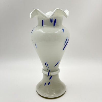 купить Ваза с фестончатым бортом, стекло, гутная техника, СССР, 1970-1990 гг.