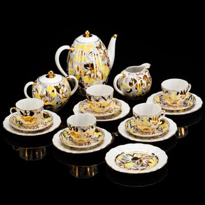 купить Сервиз кофейный "Золотые ромашки" на 5 персон (19 предметов), автор формы Яковлева С.Е., автор рисунка Григорьева Л.И., фарфор, деколь, золочение, Ленинградский фарфоровый завод (ЛФЗ), СССР, 1970-1992 гг.