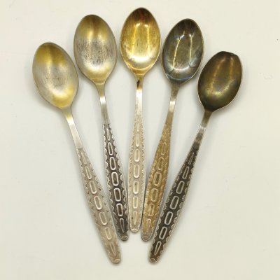 купить Набор чайных ложек на 5 персон, украшенных орнаментальным декором, мНЦ (медь-никель-цинк), золочение, Кольчугинский завод цветных металлов, СССР, 1962-1991 гг.