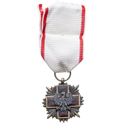 купить Польша медаль 1971 "Польского Красного Креста" 2 степени