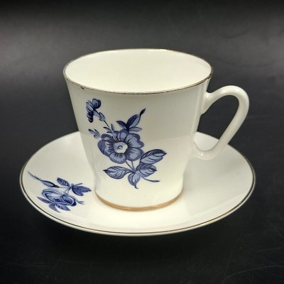 купить Пара кофейная с цветочным декором в синей гамме (маленькая), фарфор, деколь, золочение, Ленинградский фарфоровый завод (ЛФЗ), Россия, 1989-2001 гг.