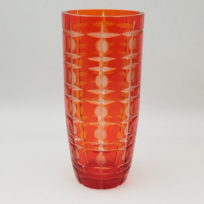 купить Ваза «Подарочная» красного цвета с геометрическим декором, автор Новиков А.И., стекло, алмазная грань, Стекольный завод «Красный май», СССР, 1960-1980 гг.