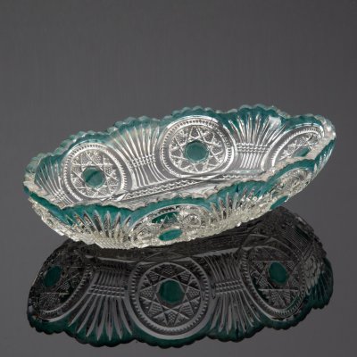 купить Вазочка (конфетница) в форме лодочки со звёздчатым декором, стекло, нацвет, Россия, 1900-1930 гг.