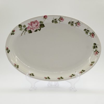 купить Блюдо овальной формы, украшенное изображением розы, Porcelit Pruszków, фарфор, деколь, Польша, 1956-1970 гг.