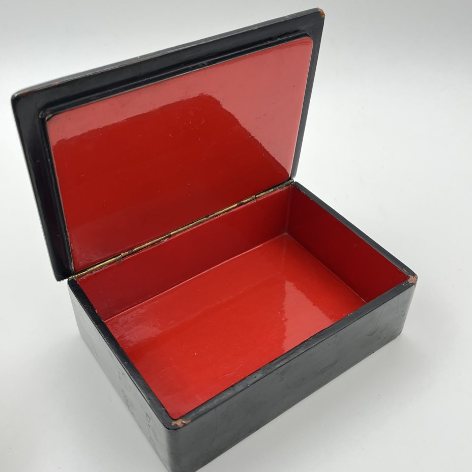 купить Шкатулка лаковая "Утро в сосновом лесу", художник А.Морозова, папье-маше, роспись, лак, письмо "по-сквозному", Федоскинская фабрика миниатюрной живописи (Федоскино), СССР, 1978 г.