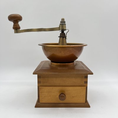 купить Кофемолка ручная, дерево, металл, Западная Европа, 1970-1990 гг.