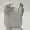 Купить Коллекционная статуэтка "Lladro society" в виде плакетки , украшенной голубем и розой, фарфор, роспись, Lladro, Испания, 1998 г.