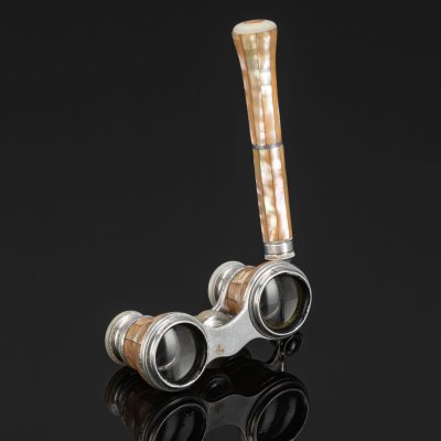 купить Старинный театральный бинокль-лорнет с ручкой, компания "Colmont Paris", металл, золочение, перламутр, стекло, Франция, 1880-1900 гг.