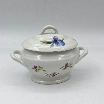 купить Горчичница с крышкой и декором в виде цветов, фаянс, деколь, Дмитровский фарфоровый завод (ДФЗ Вербилки), СССР, 1951-1954 гг.