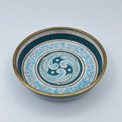 купить Розетка декоративная (блюдце) с изображением буддистского символа "Томоэ", латунь, перегородчатая эмаль (клуазоне), Китай, 1940-1960 гг.