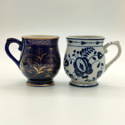 купить Пара чашек с цветочным декором (в подборе), фарфор, крытье кобальтом, роспись, золочение, Турыгинский фарфоровый завод артели «Художественная керамика» (Гжель), СССР, 1950-1960 гг.