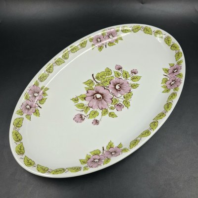 купить Блюдо овальное с цветочным декором в розово-зеленой гамме, фарфор, печать, Epiag Royal Czechoslovakia, Чехословакия, 1970-1990 гг.
