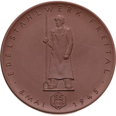 купить Германия Медаль "В память окончания Второй Мировой войны 8 мая 1945. Сталелитейный завод Фрейтель. Мейсенская мануфактура" в футляре