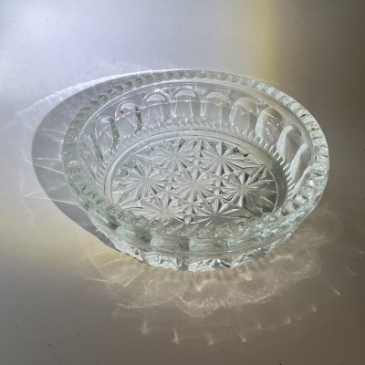 купить Блюдо небольшое сервировочное круглой формы с геометрическим декором, хрусталь, пресс, СССР, 1970-1990 гг.