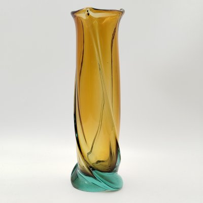 купить Ваза «Витая» янтарно-голубой расцветки, цветное стекло, Ленинградский стекольный комбинат «Победа» (Колпино), СССР, 1970-1980 гг.