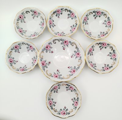 купить Набор из 7-ми розеток (пиал), украшенных изображением роз, фарфор, деколь, золочение, Рижский фарфорово-фаянсовый завод, СССР, 1960-1980 гг.