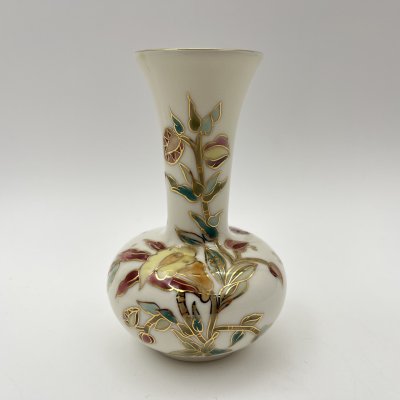 купить Ваза миниатюрная, украшенная изображением цветов, фарфор, роспись, золочение, Zsolnay, Венгрия, 1980-2000 гг.