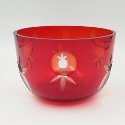 купить Конфетница красного цвета с декором в виде ягод, стекло, двухцветное, СССР, 1970-1990 гг.