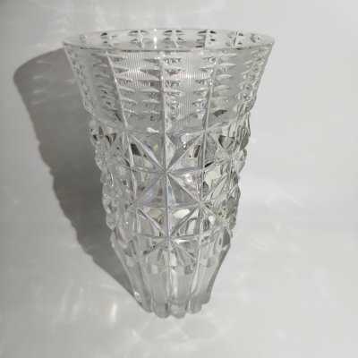 купить Ваза для цветов с резным геометрическим декором, хрусталь, алмазная грань, Завод «Красный Гигант», СССР, 1970-1990 гг.