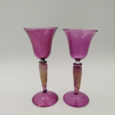 купить Набор из двух ликерных рюмок марганцевого цвета на высокой ножке, стекло, золочение, Европа, 1990-2000 гг.