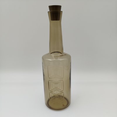 купить Графин дымчатого цвета с орнаментальным декором, стекло, гравировка, Стекольный завод «Tarbeklaas» (Тарбеклаас), СССР, 1960-1970 гг.