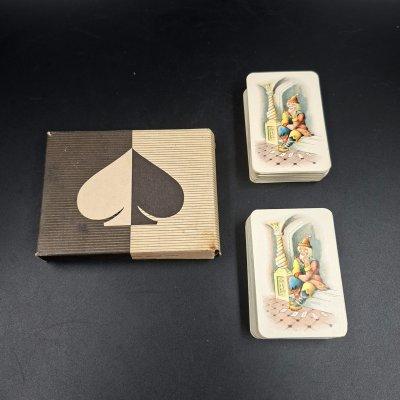 купить Карты пасьянсные сувенирные (две колоды), Ленинградский комбинат цветной печати, бумага, картон, печать, СССР, 1976 г.