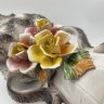 Купить Ваза с лепным цветочным декором, фаянс, роспись, Capodimonte (Каподимонте), Италия, 1960-1990 гг.