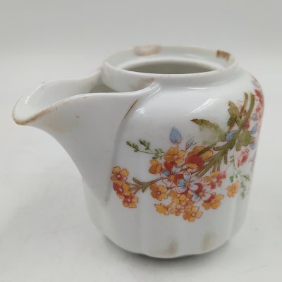 купить Молочник с цветочным декором, фарфор, деколь, Товарищество М.С. Кузнецова в Дулёво, Российская империя, 1864-1889 гг.