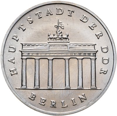 купить Германия (ГДР) 5 марок 1987 "Бранденбургские Ворота в Берлине"