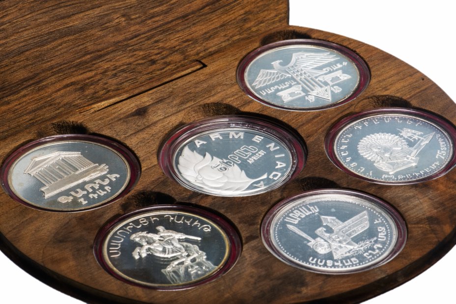 купить Армения, набор 6 серебряных коллекционных монет 1994 года в деревянном футляре