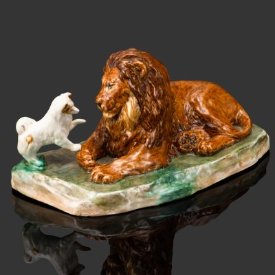 купить [Авторская] Скульптура "Лев и собачка", авторская подпись Е.М. Гуревич, фаянс, роспись, Гжельский керамический завод, СССР, 1930-1950 гг.