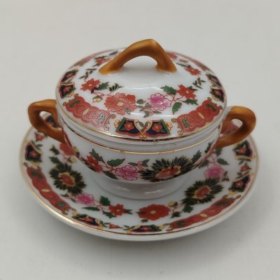 купить Солонка в виде супницы (миниатюрная) с изображением цветов, "Porcelain Art" (PA), фарфор, деколь,золочение, Европа, 1970-2000 гг.