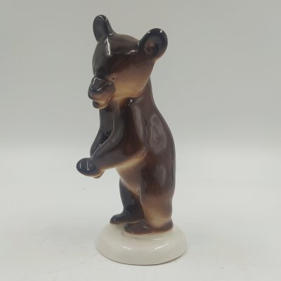 купить Статуэтка "Медвежонок бурый стоящий", скульптор Б.Я. Воробьев, фарфор, роспись, Ленинградский фарфоровый завод (ЛФЗ), СССР, 1970-1990 гг.