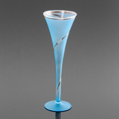 Купить Ваза на тонкой ножке расширяющейся кверху формы, стекло, матирование, золочение, Европа, 1990-2010 гг.