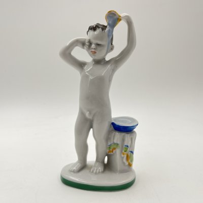 купить Статуэтка "Утро" (из серии "Счастливое детство"), скульптор Г.С. Столбова, художник Е.Н. Лупанова, фарфор, роспись надглазурная, Ленинградский фарфоровый завод (ЛФЗ), СССР, 1950-1960 гг.