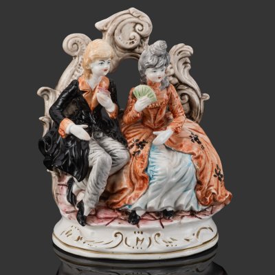 купить Статуэтка "Пара на диване", фаянс, роспись, Италия, 1980-2000 гг.