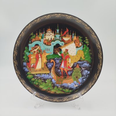 купить Тарелка декоративная с изображением палехской миниатюры "Садко", художника Евгения Популова, фарфор, деколь, Дмитровский фарфоровый завод (ДФЗ Вербилки), СССР, 1990 г.