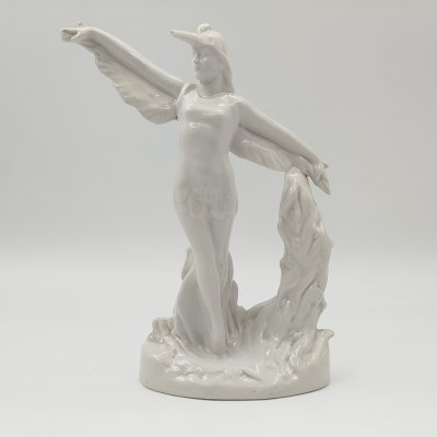 купить Статуэтка "Балерина в роли аиста", скульптор М.А. Интизарян, фарфор, Дмитровский фарфоровый завод (ДФЗ Вербилки), СССР, 1940-1954 гг.