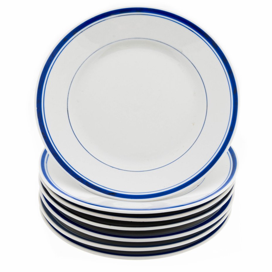 Каемка тарелки. Liberty Jones тарелка с синей каймой. Тарелка с синей каймой. Тарелки с голубой каймой. Тарелка с синей окантовкой.