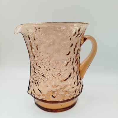 купить Кувшин «Кора» карамельного оттенка, автор В.С. Мурахвер, цветное стекло, Стеклозавод «Неман», СССР, 1960-1980 гг.