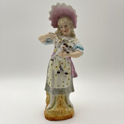 купить Статуэтка "Девочка, кормящая котенка", фарфор, роспись, золочение, Западная Европа, 1950-1960 гг.
