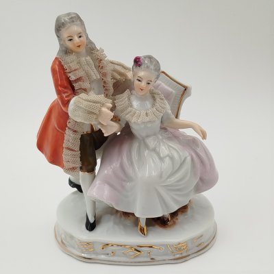 купить Статуэтка "Дама с кавалером", фарфор, роспись, ткань, Европа, 1990-2010 гг.