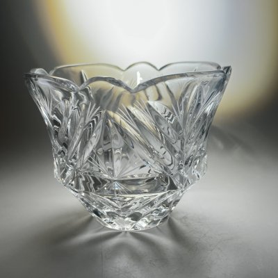 купить Салатник в форме бутона с резным геометрическим декором, хрусталь, алмазная грань, СССР, 1970-1990 гг.