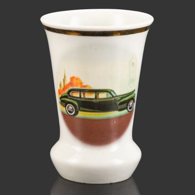 купить Ваза "ЗИС 110" (автомобиль), фарфор, деколь, золочение, Дмитровский фарфоровый завод (ДФЗ Вербилки), СССР, 1965-1991 гг.