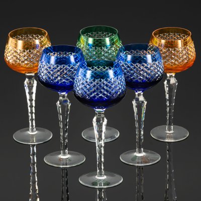 купить Набор из шести разноцветных бокалов с ромбическим декором (синий, оранжевый и зеленый цвета), хрусталь, нацвет, алмазная грань, ГДР, 1970-1990 гг.