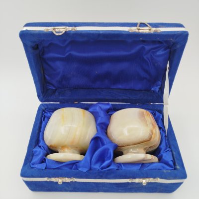 купить Пара рюмок в кофре, натуральный камень, (оникс), картон, ткань, Азия, 2000-2010 гг.