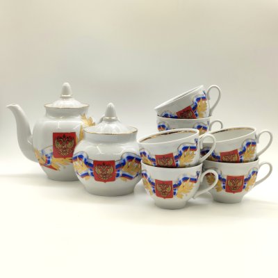 купить Сервиз чайный "С Юбилеем!" на 6 персон (14 предметов), украшенный Государственной символикой Российской Федерации, фарфор, деколь, золочение, картон, Дулевский фарфоровый завод (Дулёво), Российская Федерация, 1991-2012 гг.