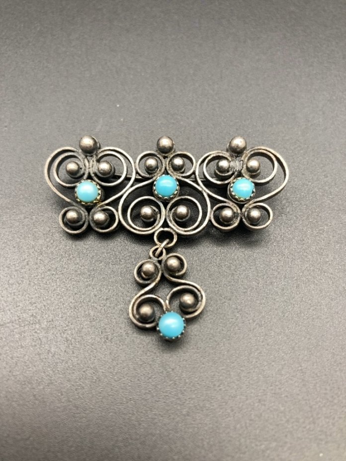 Брошь винтажная, металл, камень, 1970-2010 гг. стоимостью 990 руб.